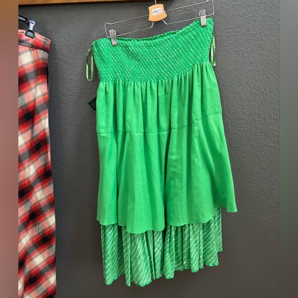 LAUREN Ralph Lauren - Vibrant Green Tiered A-Line/Full Skirt (crepe, gauze) - Picture 7 of 10